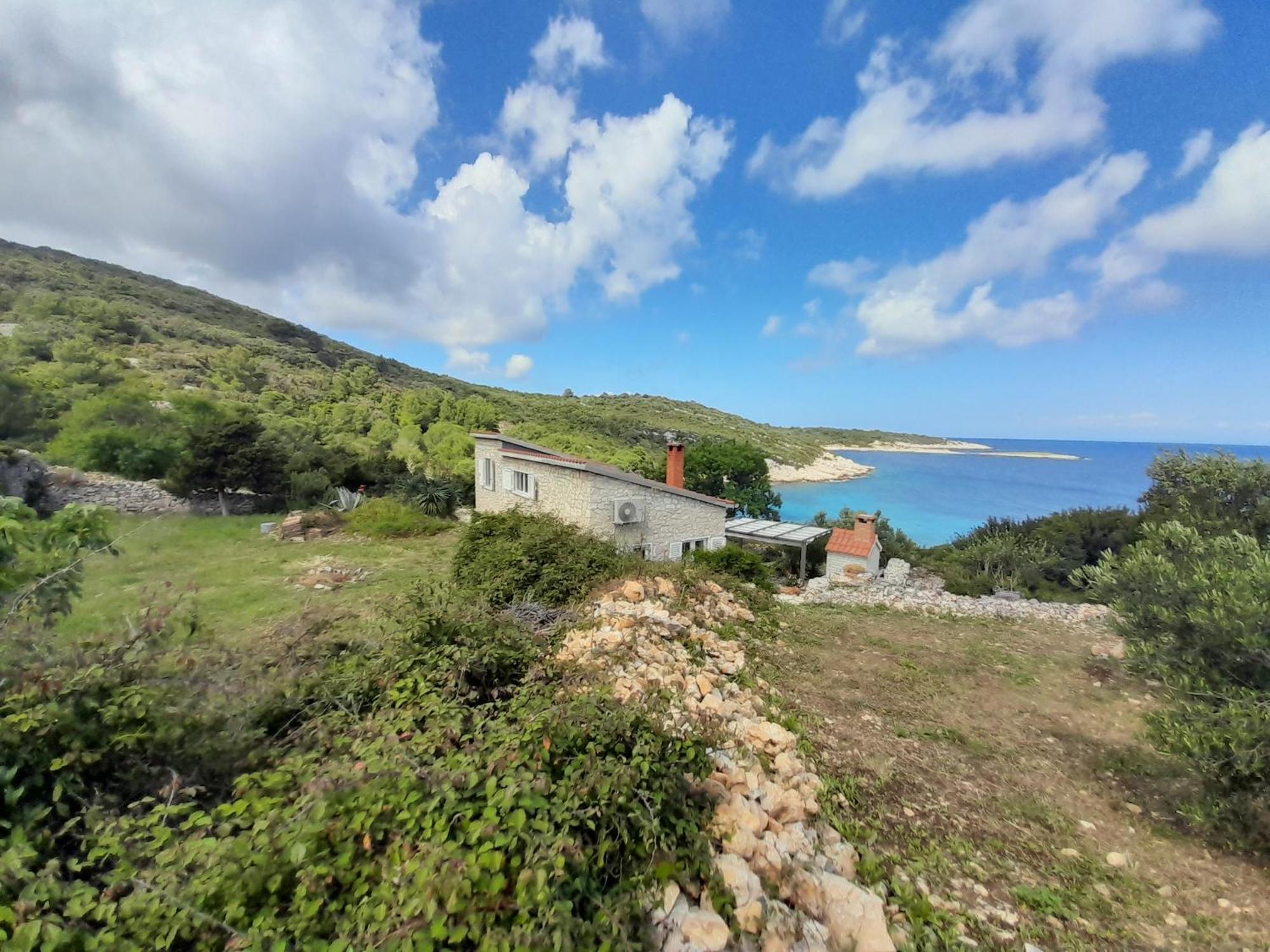 Moja Posebna Kuca Na Osami Kraj Mora Villa Vis Esterno foto